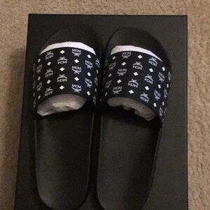 NWT AUTHENTIC MCM Slides